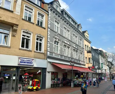 Gepflegtes Wohn- und Geschäftshaus inmitten von Essen Steele